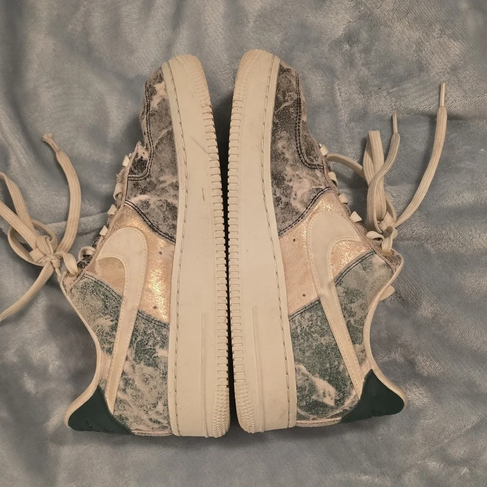 Nike Air Low Metallic Cream,Green And Pink Patterned Women's Sneakers, Size 8.5